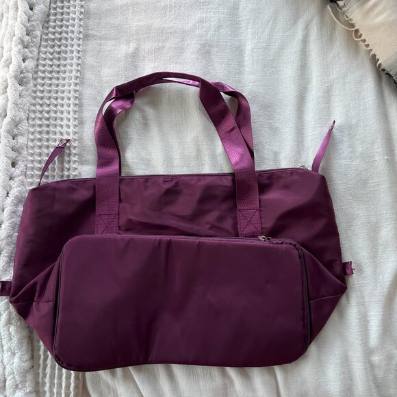 NWOT Utility Travel Duffle Bag - Picture 5 of 9